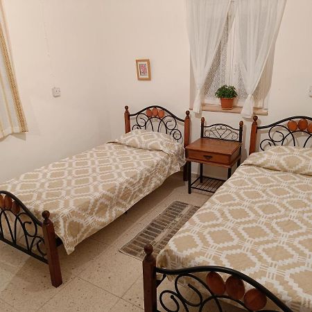 The Grapevine Guest House 파포스 외부 사진