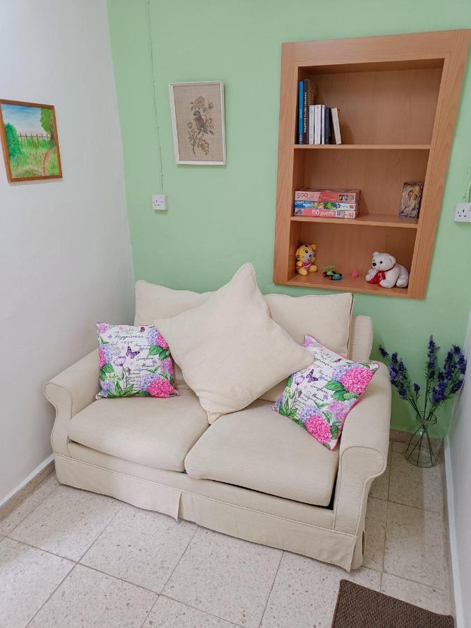 The Grapevine Guest House 파포스 외부 사진