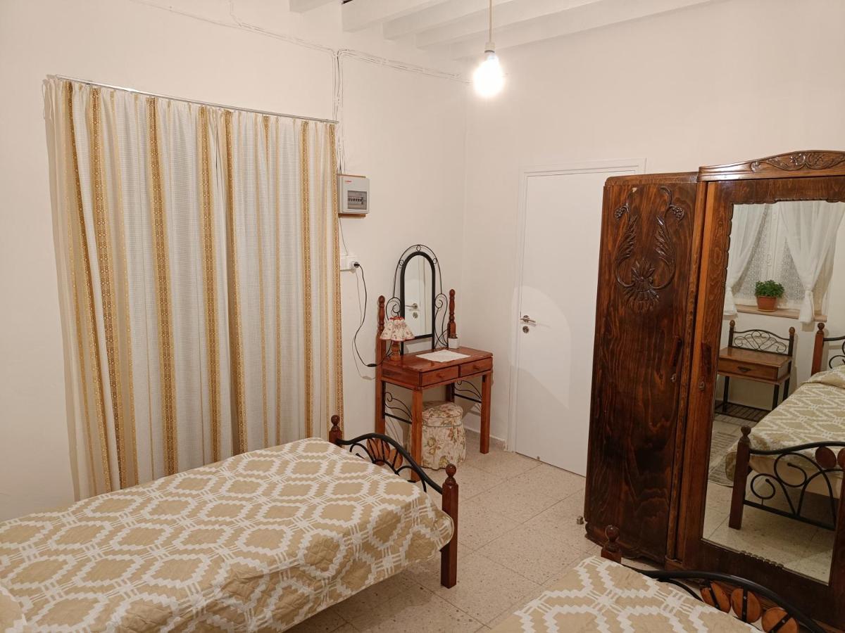 The Grapevine Guest House 파포스 외부 사진